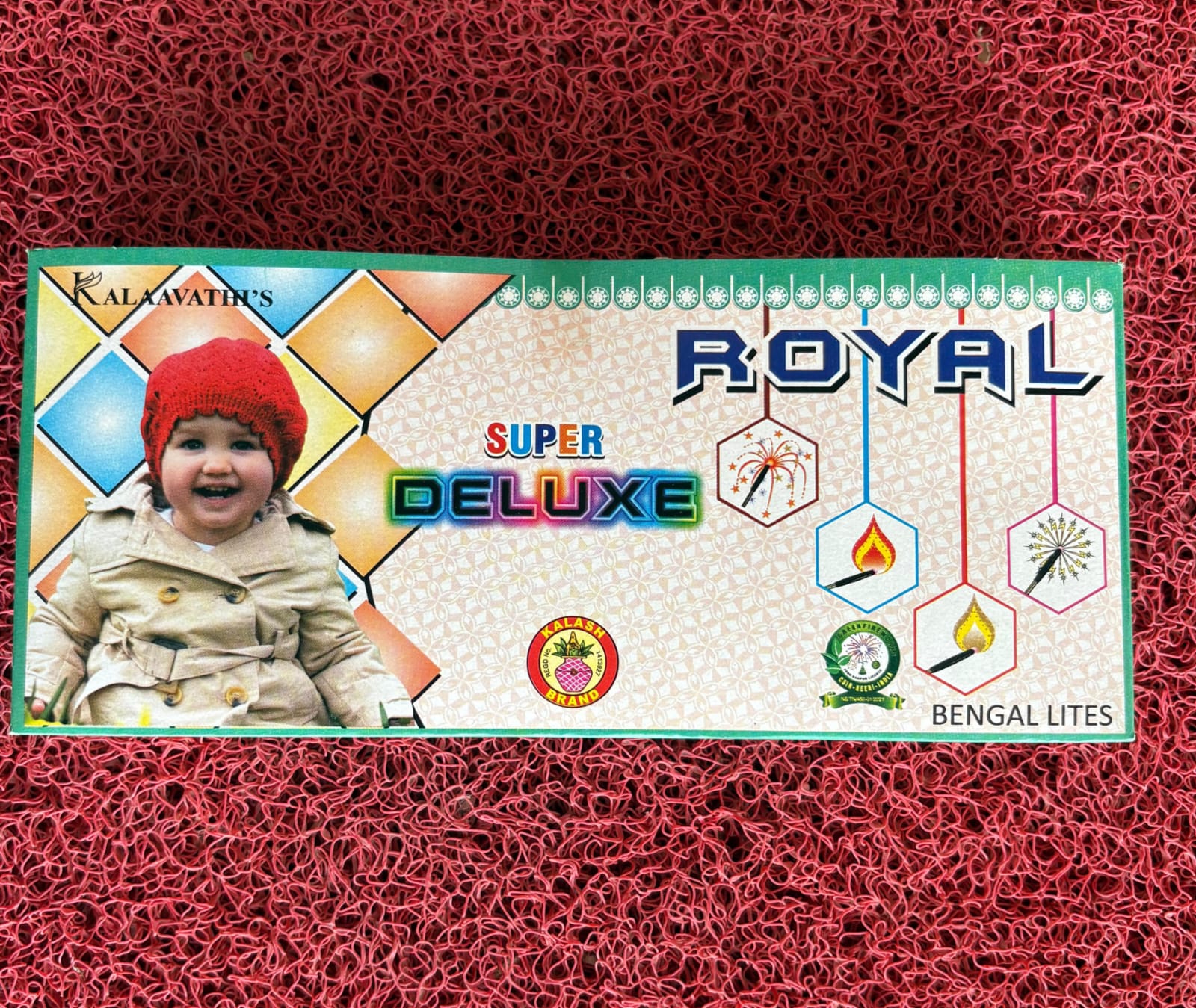 ROYAL SUPER DELUXE MATCH BOX (100 PCS)