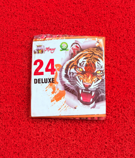 24 DELUXE CRACKERS